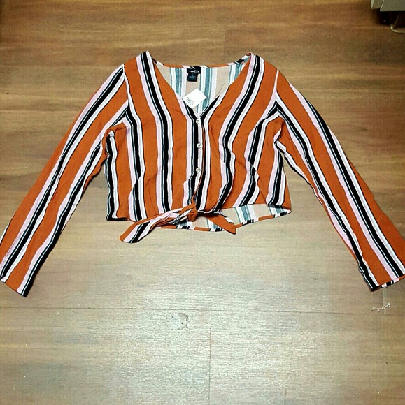 Rue21 Tops - Rue21 Long Sleeve Button Up V-Neck Blouse